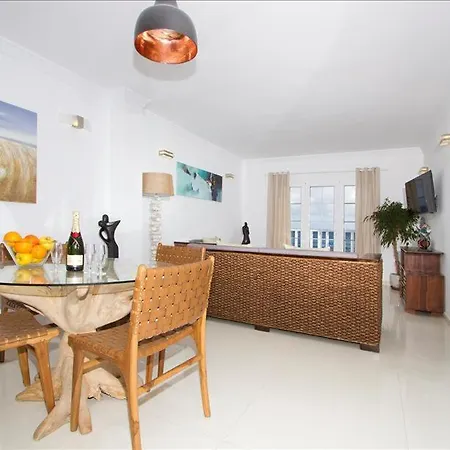 Appartamento Punta De Mujeres Sleeps 5