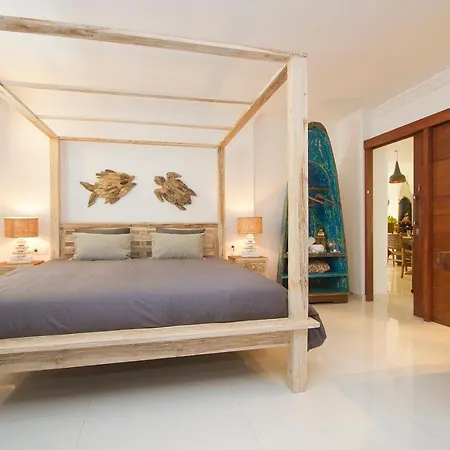 Punta De Mujeres Sleeps 5 * Punta Mujeres